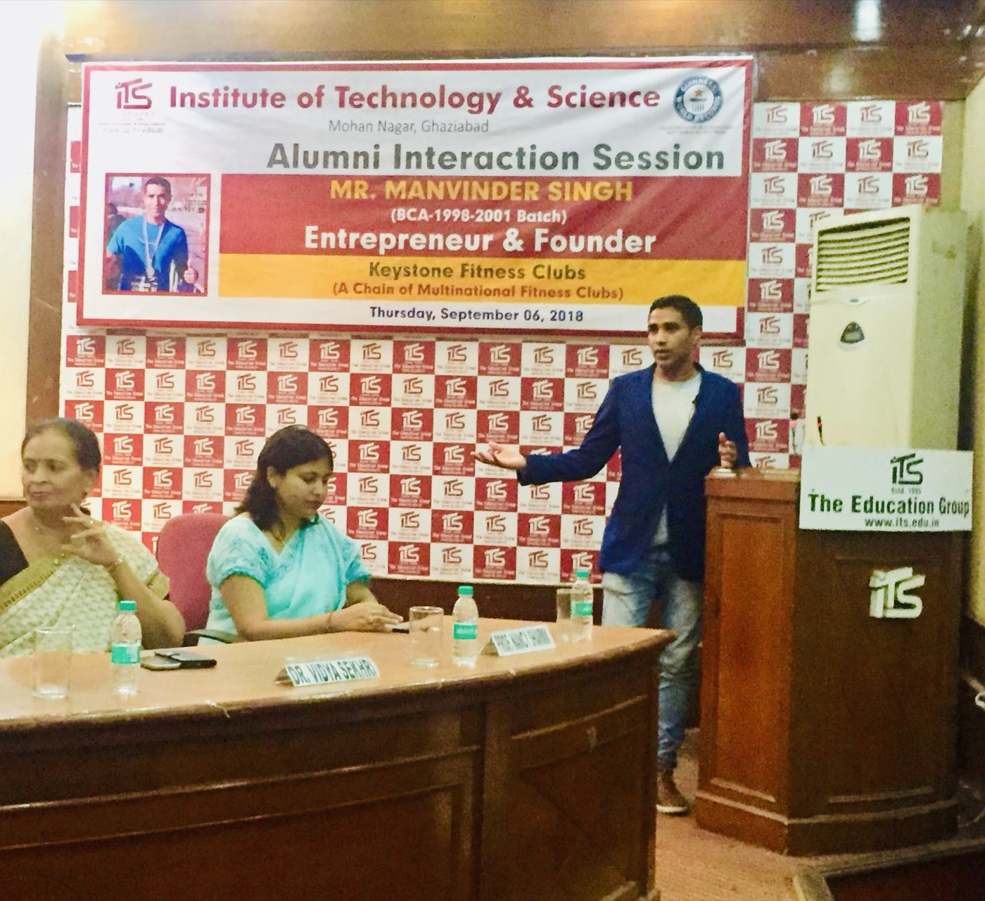 Manny Adhana speaking at the ITS Ghaziabad Alumni Interaction Session, 6 September 2018
